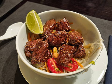 Glasnudelsalat Mit Teriyaki-Rind
